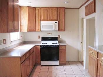 3rd image of 3018 Humphrey Ave