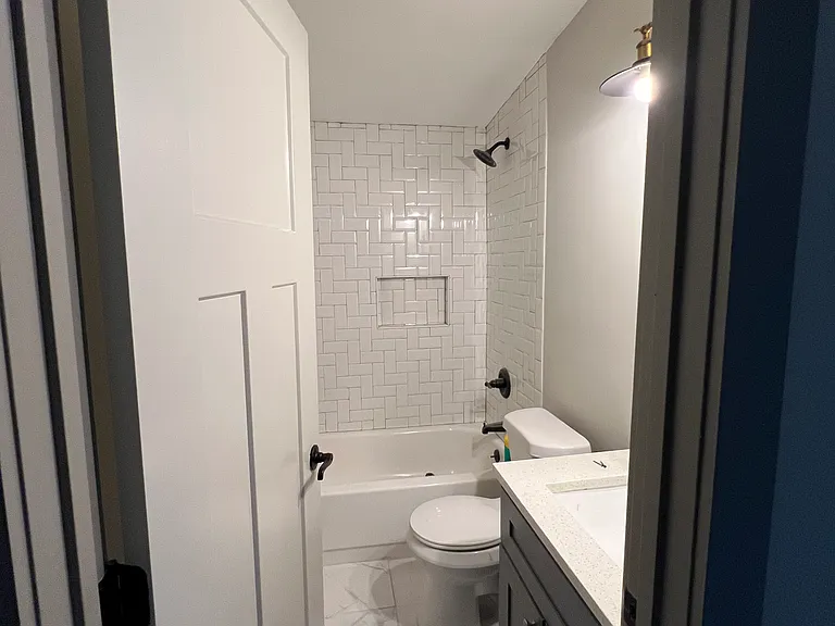 1817 Woodbine Ave — Photo 13