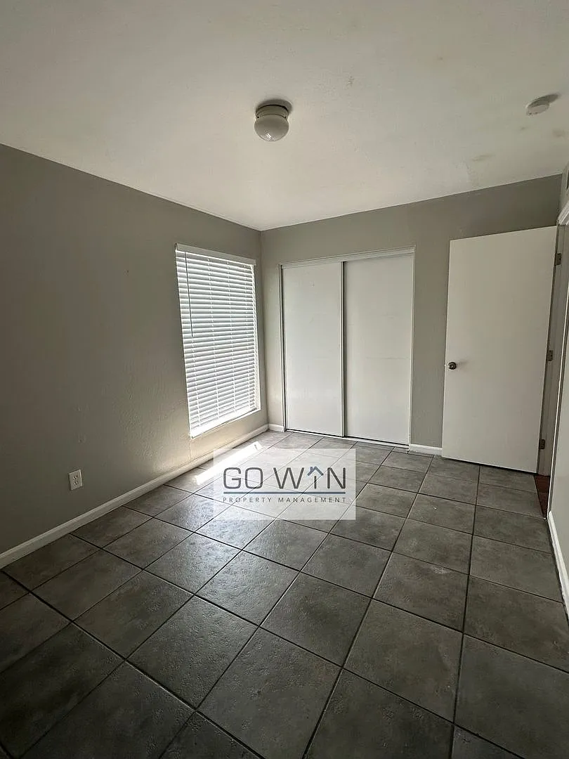9202 North 12th Street — Photo 3