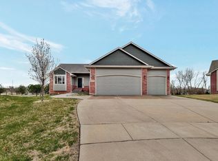 430 Quail Run Ct, Andover, KS 67002