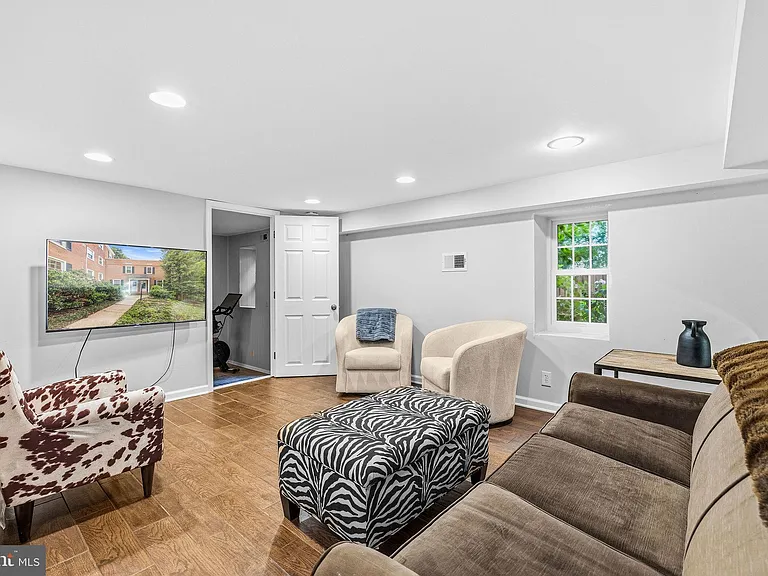 2909 S Dinwiddie St — Photo 17