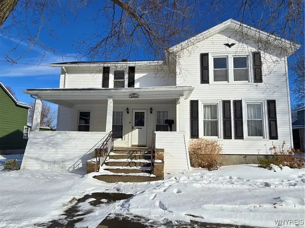 921 Church St, Medina, NY 14103