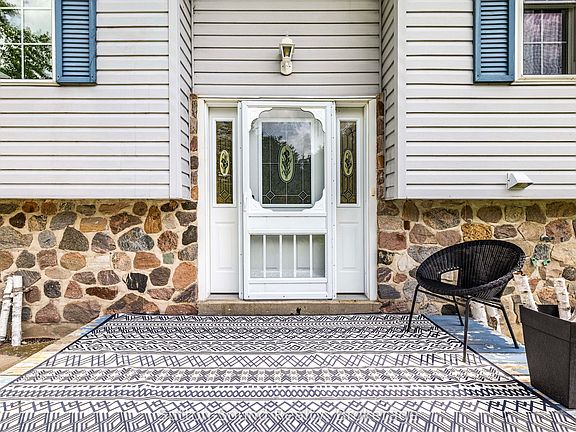5th image of 300394 Grey Ave #170