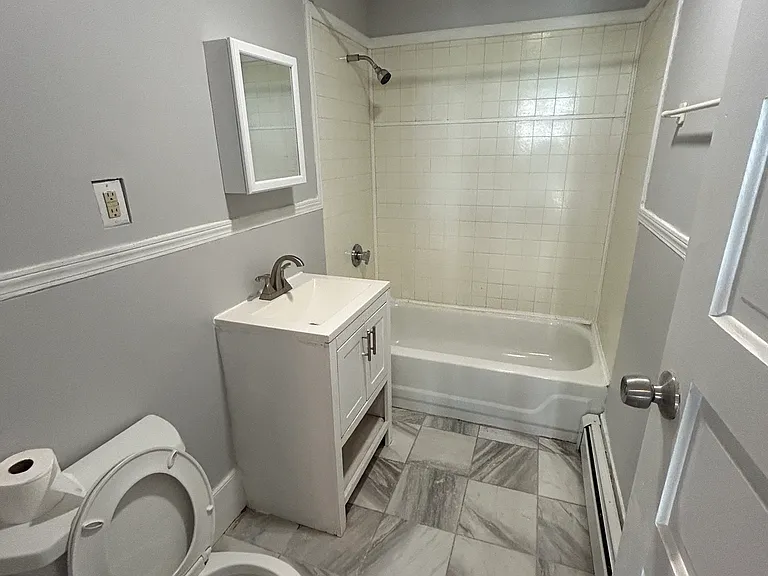 14 Northampton St #1F — Photo 4