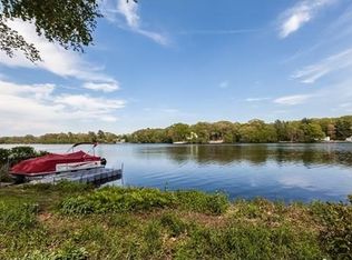 33 Woodruff Rd, Walpole, MA 02081