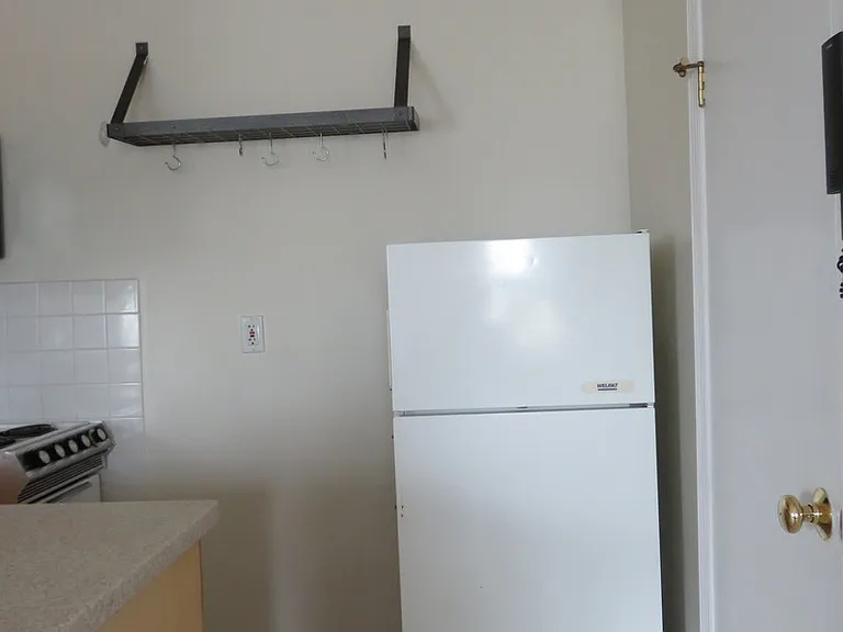 229 Pine St — Photo 12