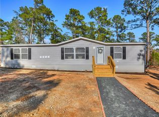 155 Pinehill Dr, Bastrop, TX 78602