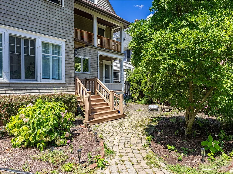326 Barrington St #2 — Photo 41