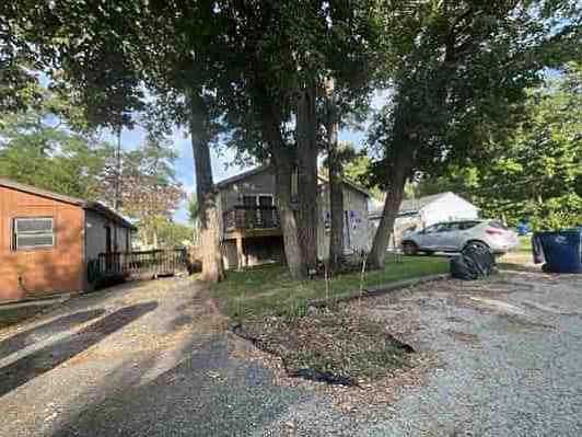 2nd image of 37452 E Park Ln