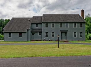 371 Valley Rd, Schenectady, NY 12309