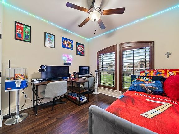 3rd image of 3110 Cowboys Ct