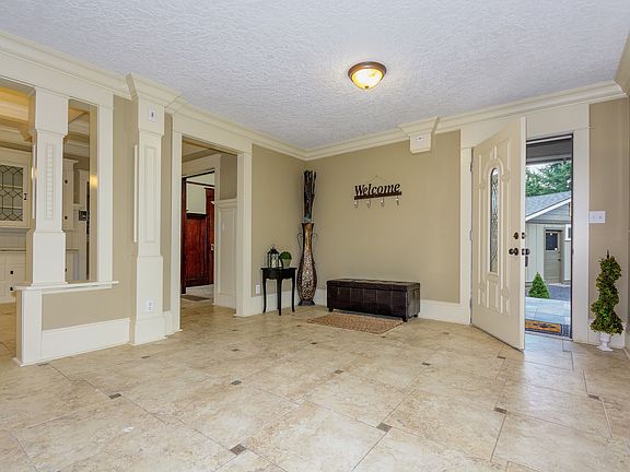 4th image of 11016 SE 23rd St