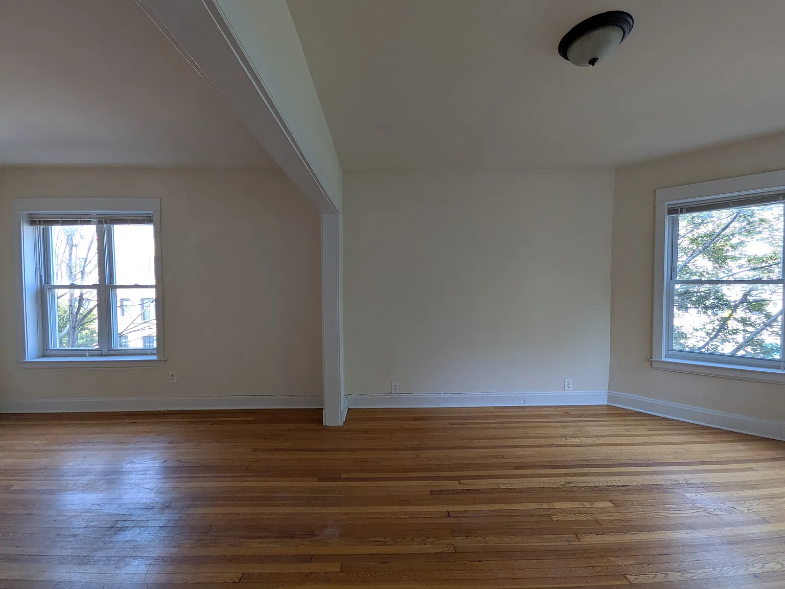 3 bed, 1100 sqft, $2,495 — Photo 4