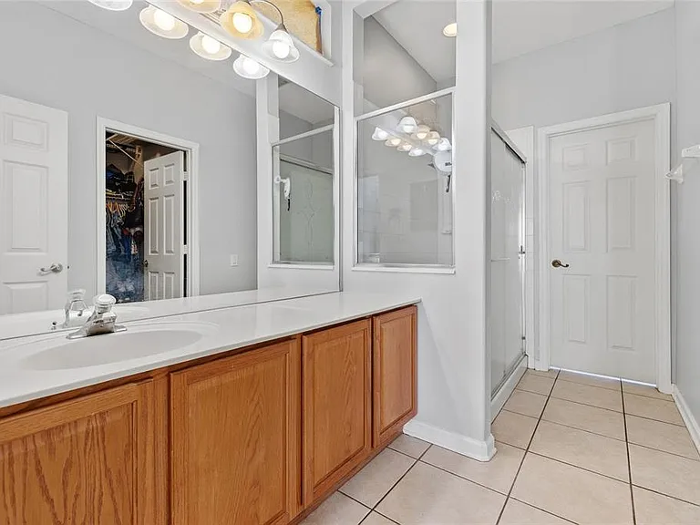 3180 Stonehurst Cir — Photo 11