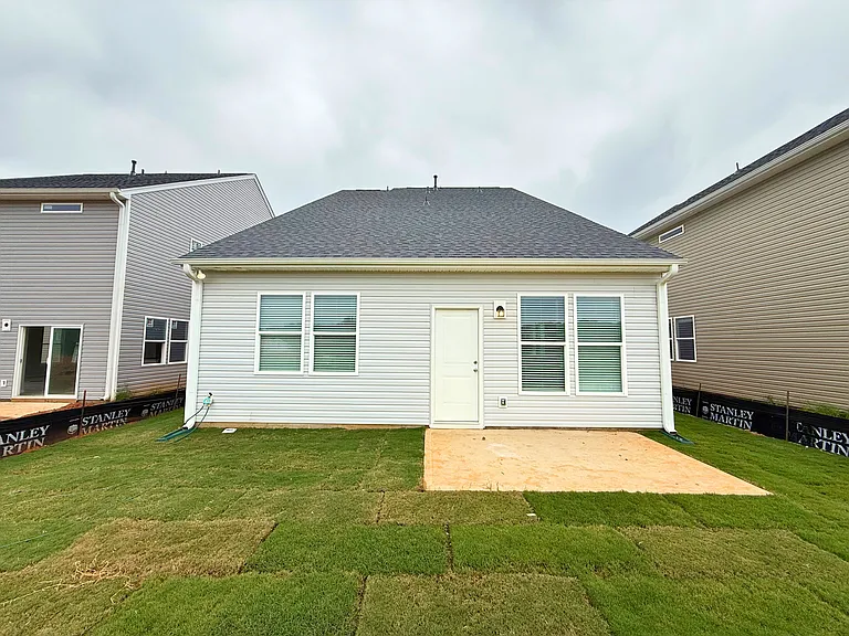 144 Gervais Cir — Photo 31