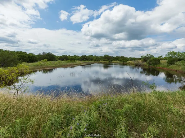 1609 County Road 207, Ovalo, TX 79541