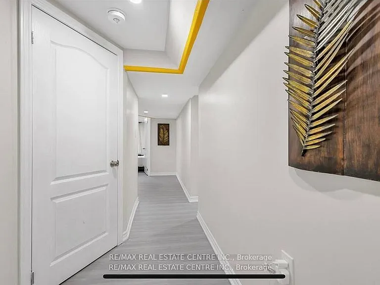 15 Chelsea Rd #BASEMENT — Photo 8