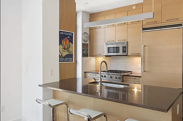 Rented by Douglas Elliman | media 19