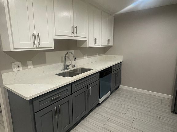 5th image of 5114 Oakland St #110