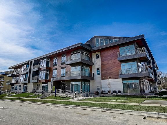 604 Feather Sound Dr