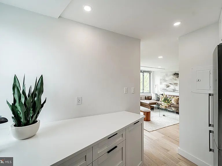 4200 Cathedral Ave NW #1005 — Photo 26