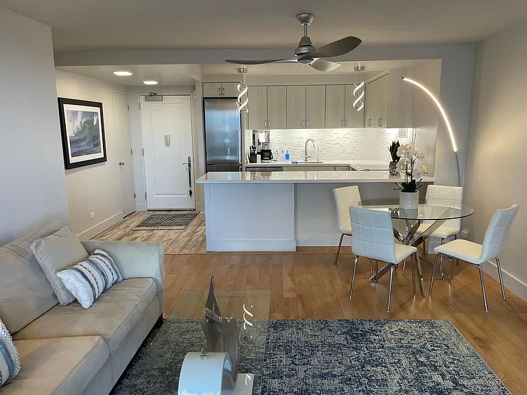 Dining/Kitchen