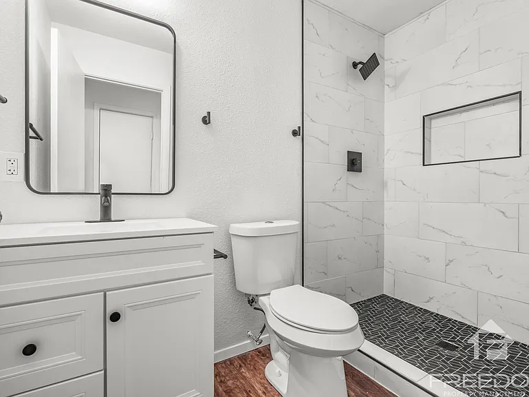 1824 Katy St — Photo 14