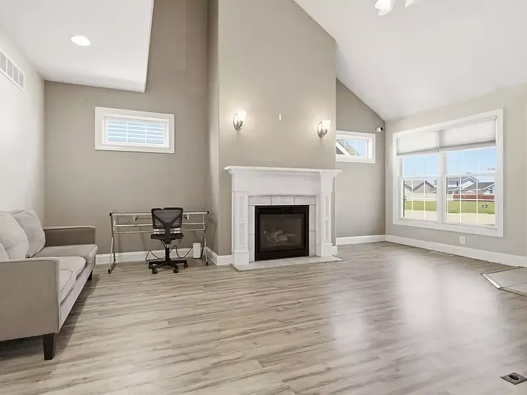 1831 Marina Dr — Photo 8