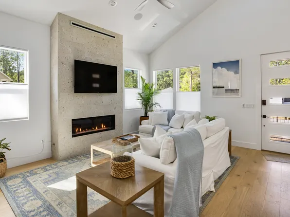 134 E Georgie St, Pt Washington, FL 32459