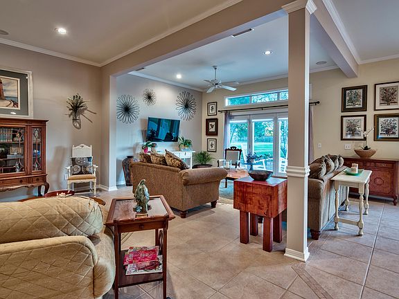 2nd image of 379 Golfview Dr Destin Fl