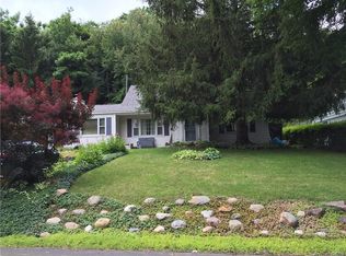 210 Locksley Rd, Syracuse, NY 13224