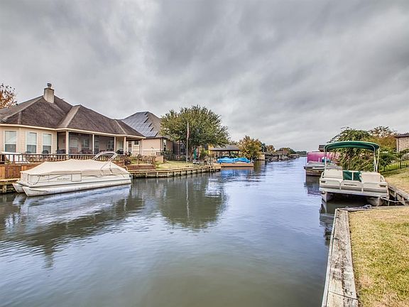 4th image of 13704 Shoreline Dr