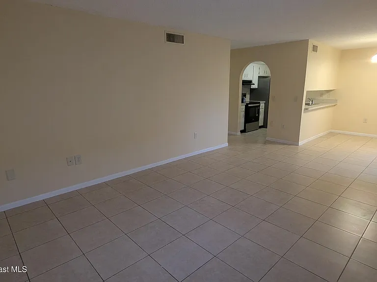 109 San Juan Cir — Photo 8