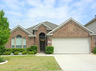 5233 Lori Valley Ln, Fort Worth, TX 76244