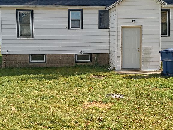 2nd image of 1521 Elmwood Ave
