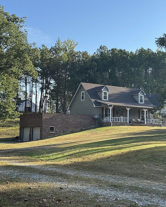 1st image of 672 Kemp Rd