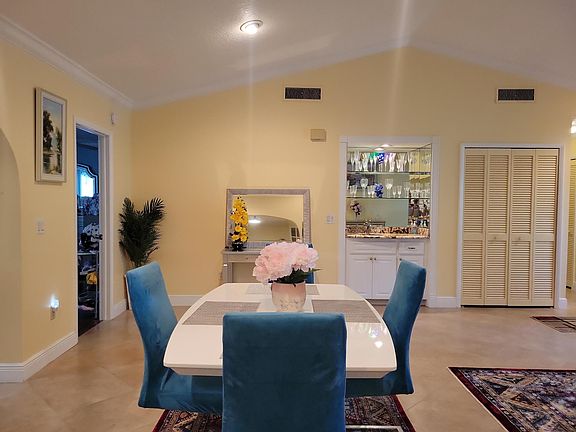 4th image of 129 Ramblewood Circle