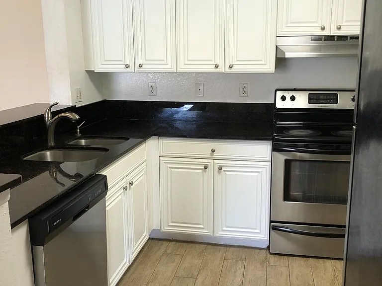 8255 Ibis Club Dr #508 — Photo 7