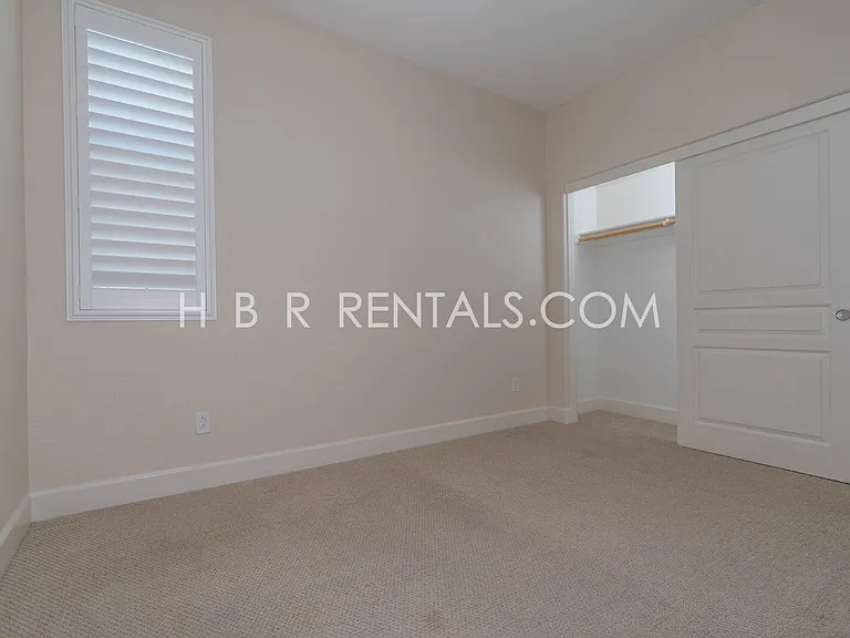 1496 Dairy Dr — Photo 30