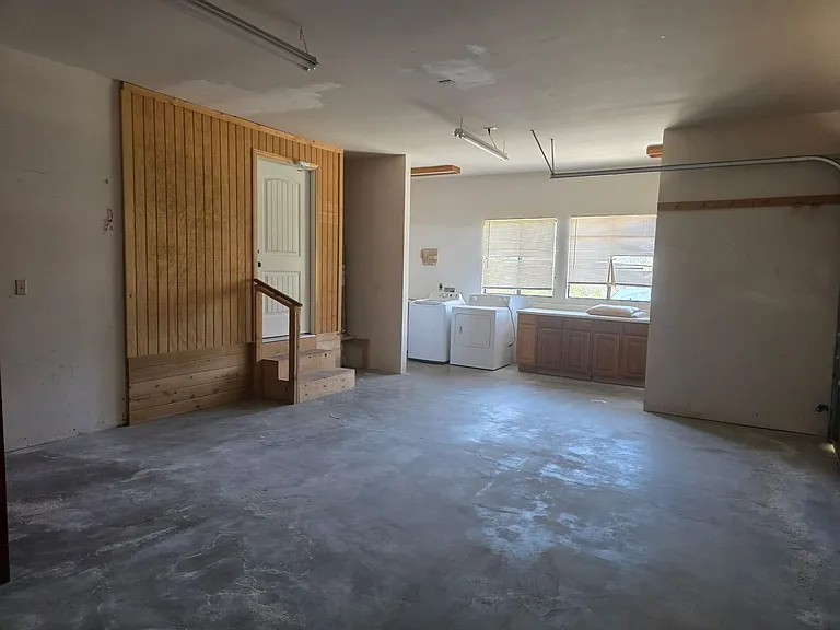 1809 Pioneer Way — Photo 30