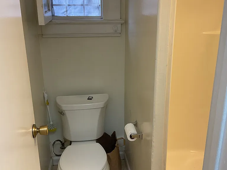 1405 Caroline St #D — Photo 10