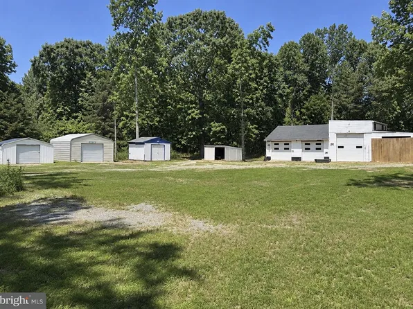 1739 Signboard Rd, Bumpass, VA 23024