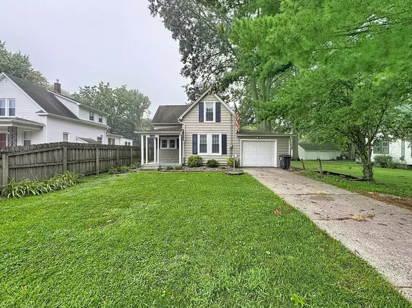 1156 33rd Ave, Moline, IL 61265