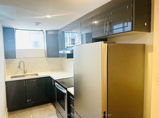 15 Dalecrest Rd #BASEMENT, Brampton, ON L6X 5N3