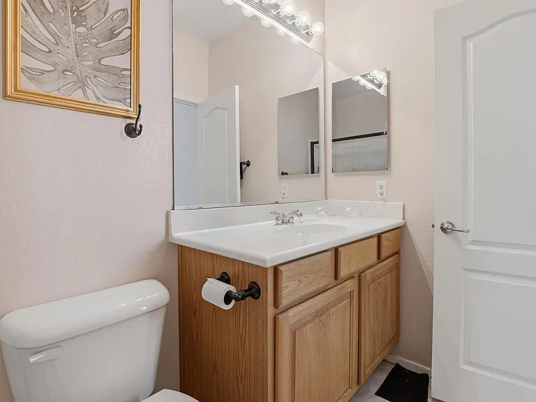 881 S Porter St — Photo 22