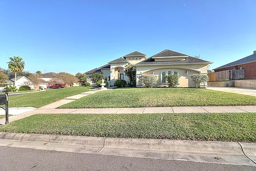 4510 Thoreau Cir Photo 1