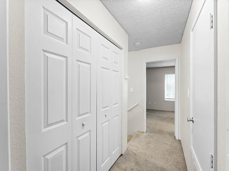 54 Quay Ct — Photo 95