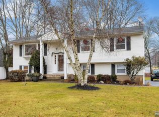 24 Cathy Rd, Hillsdale, NJ 07642