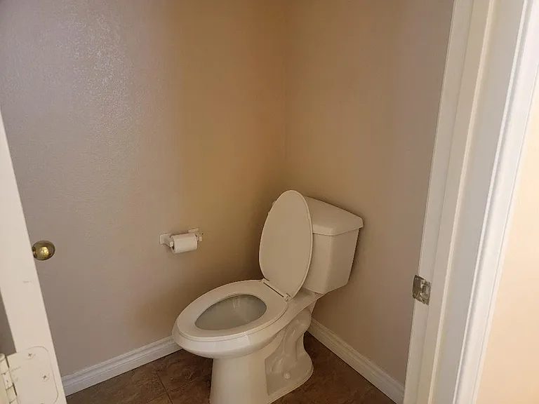 120 Golf Course St — Photo 10