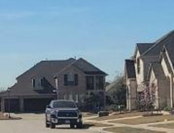 Exterior Neighborhood (street photo)